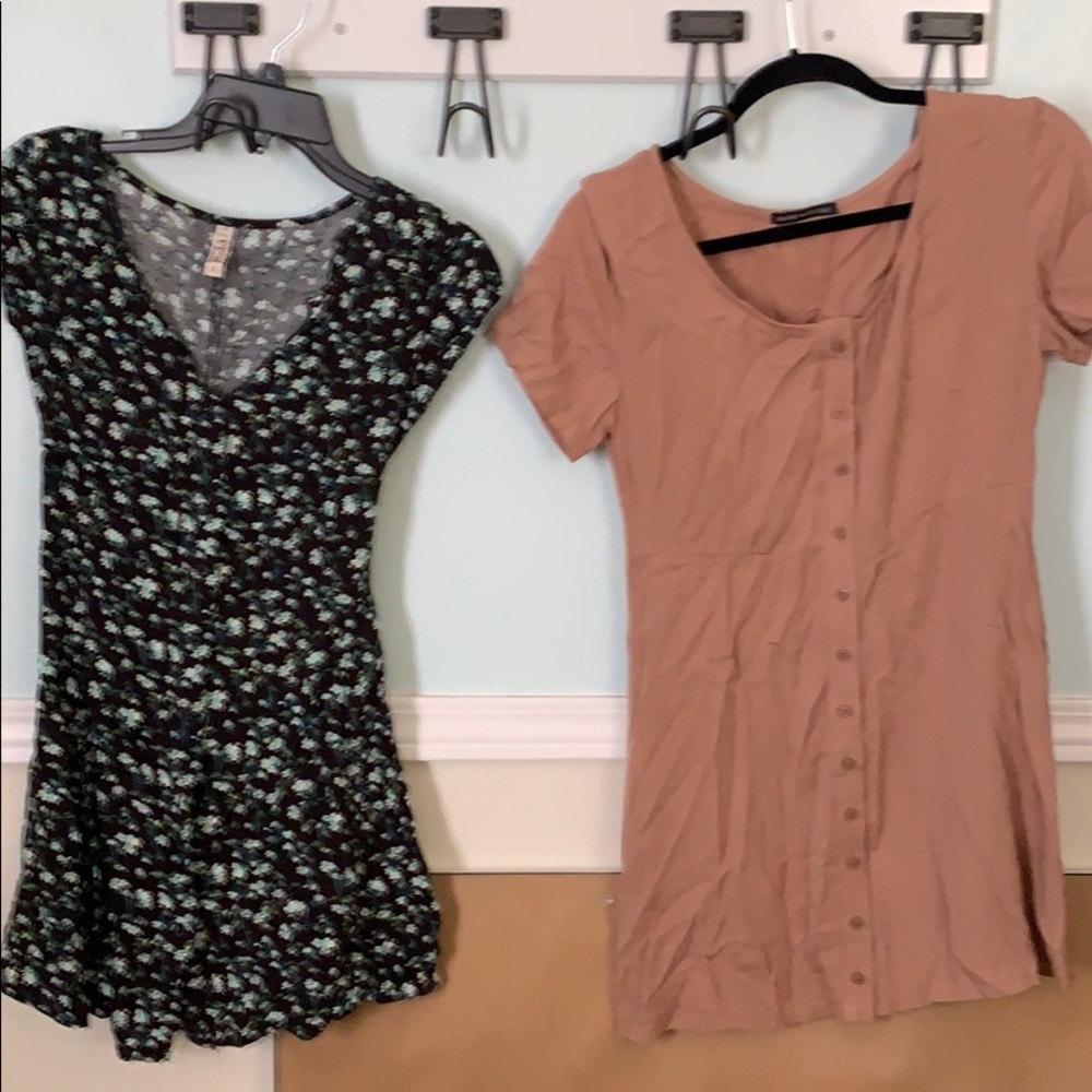 Dress Bundle! (Small) - Picture 2 of 8